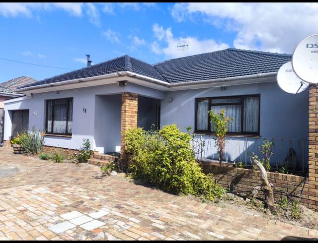 3 BEDROOM HOUSE SOLD IN SYBRAND PARK